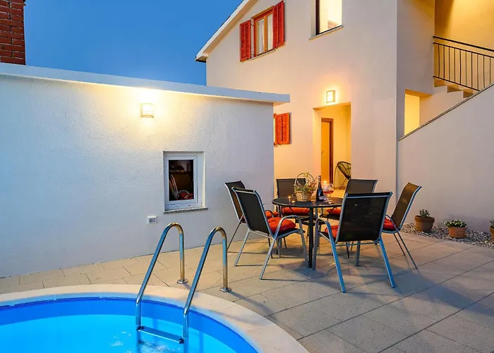 House Azur With A Private Pool