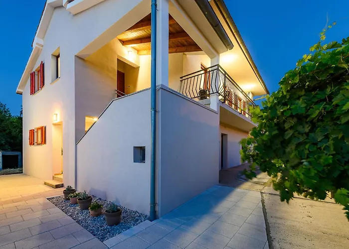 House Azur With A Private Pool
