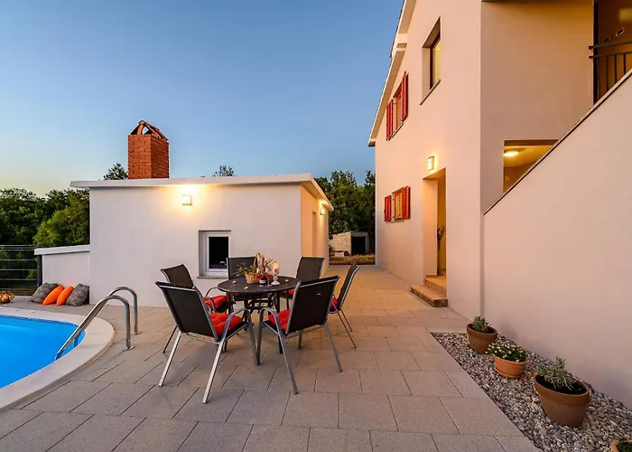 House Azur With A Private Pool