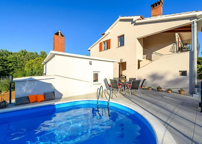 House Azur With A Private Pool Villa