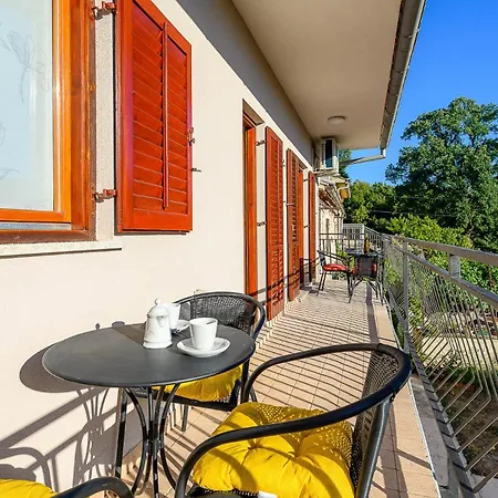 House Azur With A Private Pool