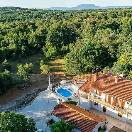 House Azur With A Private Pool Martinski