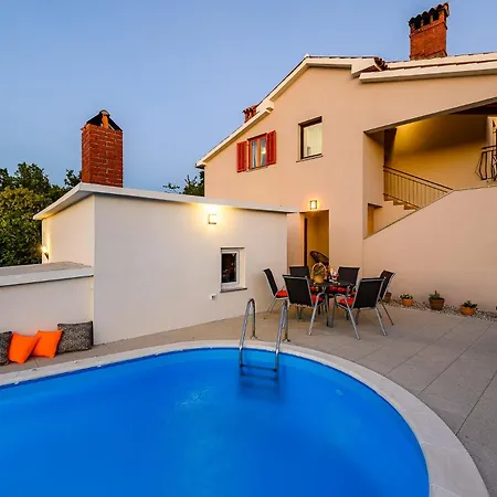 House Azur With A Private Pool